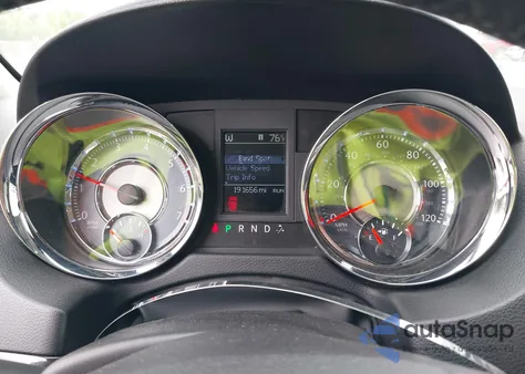 2011 Chrysler Town & Country Limited from USA, damaged, VIN 2A4RR6DG9BR614281